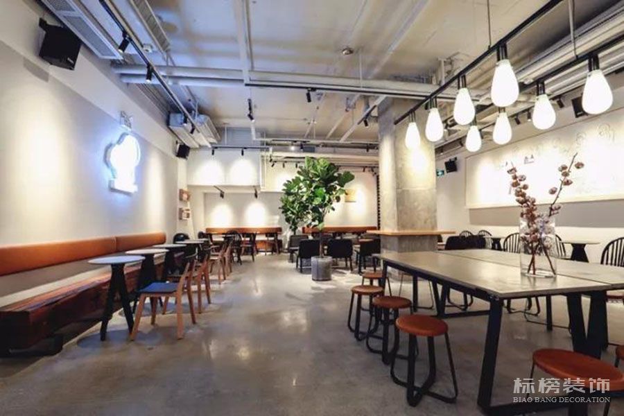 如何打造一個(gè)網(wǎng)紅深圳店鋪，怎么吸引年輕人消費(fèi)